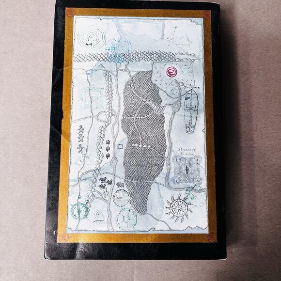 The Hobbit By JRR TOLKIEN Illustrated Paperback Lord Of The Rings Prequel - Picture 2 of 6